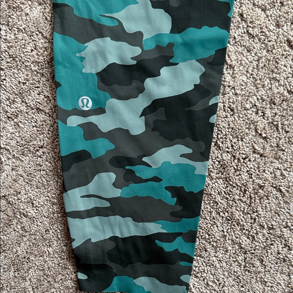Lululemon Athletica Green Camouflage Leggings - Picture 2 of 2